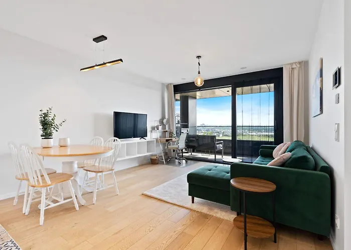 Luxurious Retreat Balcony & Pool Access Apartamento *