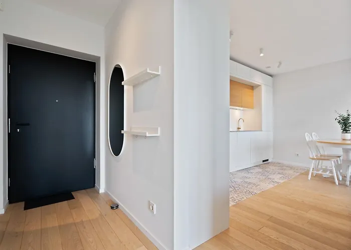 Apartament Luxurious Retreat Balcony & Pool Access Luksemburg