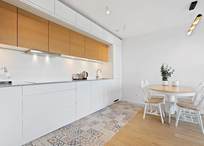 Luxurious Retreat Balcony & Pool Access * ルクセンブルク