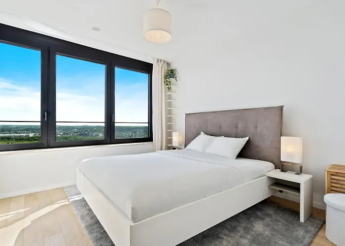 アパート Luxurious Retreat Balcony & Pool Access *