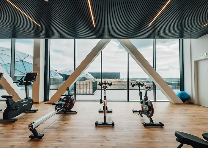 Luxurious Retreat Balcony & Pool Access Apartamento Luxemburgo