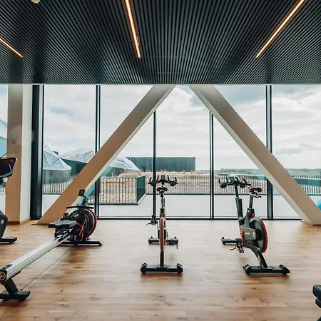 Luxurious Retreat Balcony & Pool Access Апартаменты Люксембург