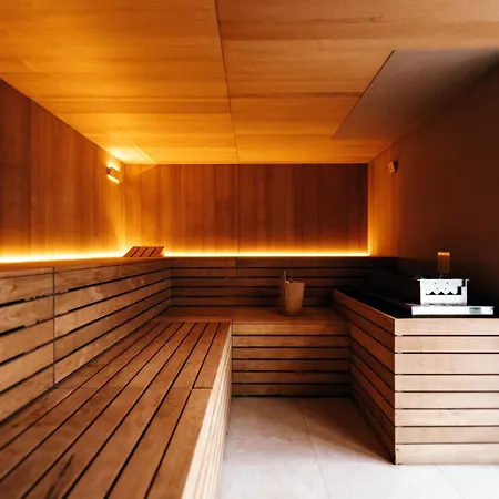 Διαμέρισμα Luxurious Retreat Balcony & Pool Access Λουξεμβούργο